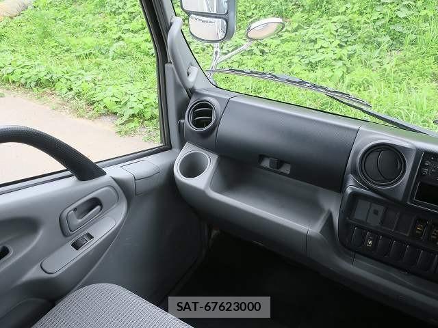 Hino DUTRO 2018-12 7961311-13