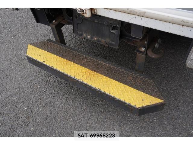 Hino DUTRO 2021-03 7961308-24