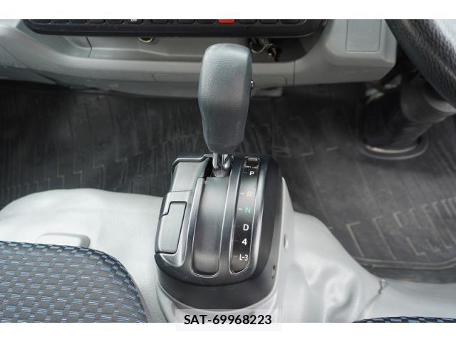 Hino DUTRO 2021-03 7961308-27