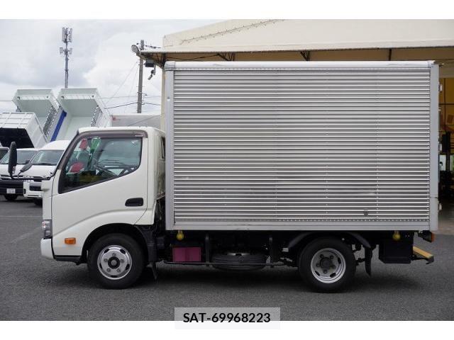 Hino DUTRO 2021-03 7961308-2
