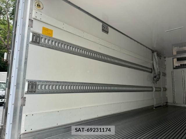Hino DUTRO 2022-02 7961277-11