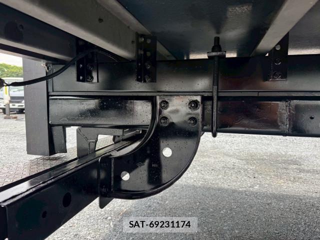 Hino DUTRO 2022-02 7961277-23