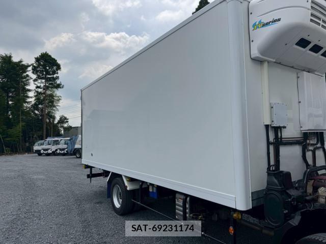 Hino DUTRO 2022-02 7961277-6