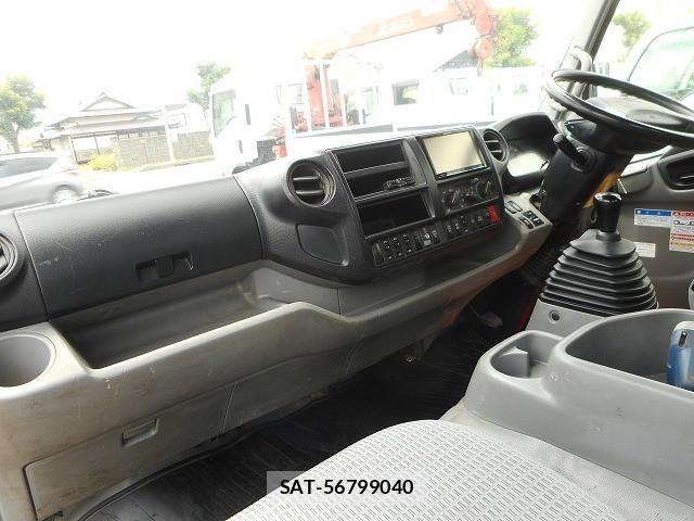 Hino DUTRO 2015-12 7961290-23