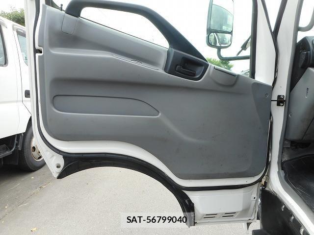 Hino DUTRO 2015-12 7961290-25