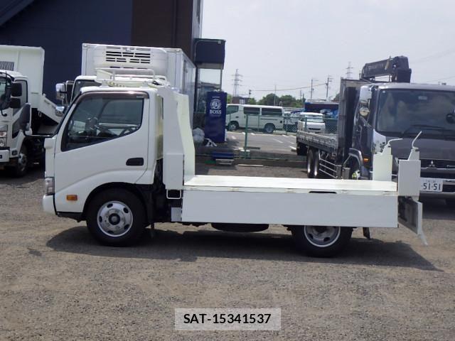 Hino DUTRO 2019-06 7961293-9