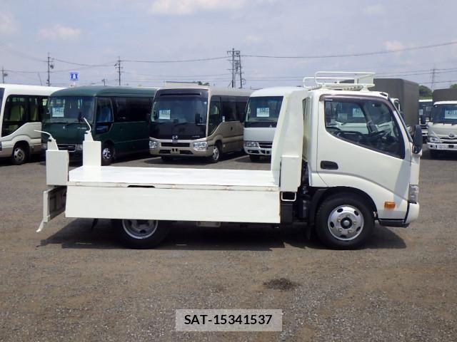 Hino DUTRO 2019-06 7961293-10
