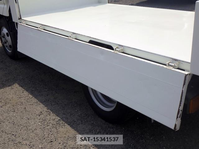 Hino DUTRO 2019-06 7961293-17