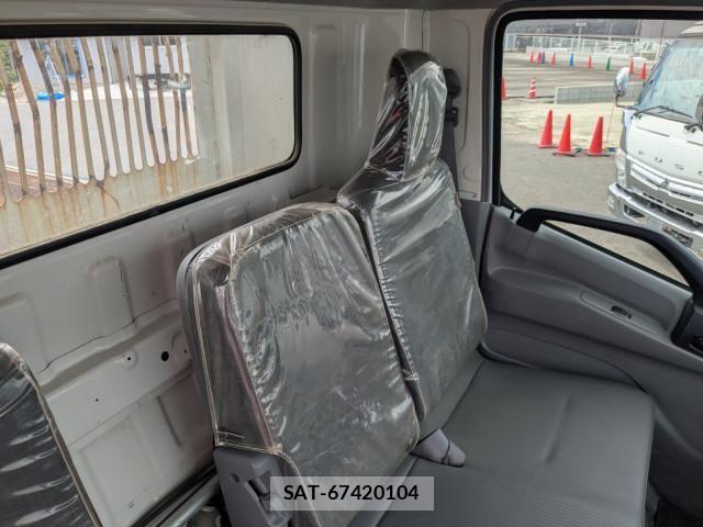 Hino DUTRO 2019-10 7961269-26