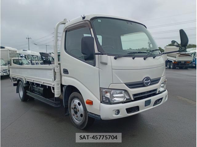 Hino DUTRO 2017-05 7961303-1