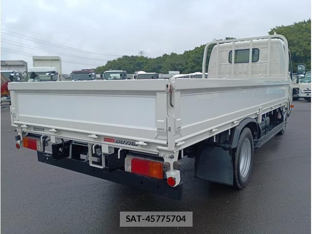Hino DUTRO 2017-05 7961303-2