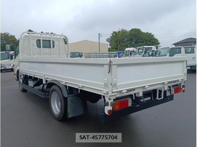 Hino DUTRO 2017-05 7961303-3