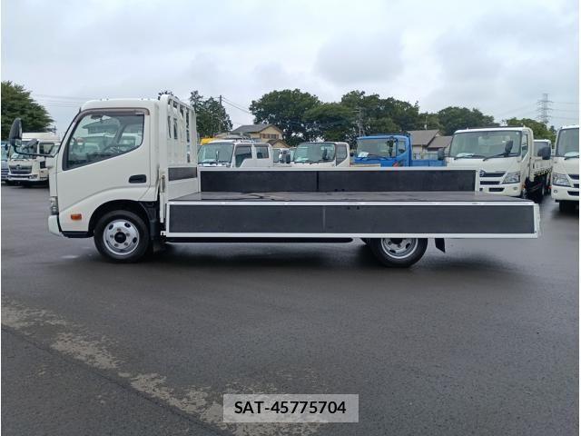 Hino DUTRO 2017-05 7961303-6