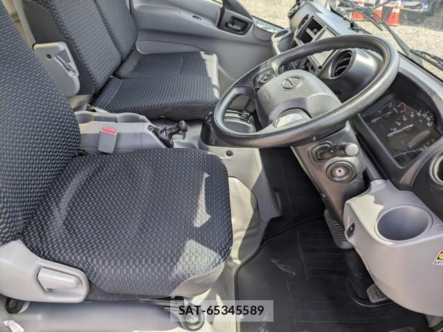 Hino DUTRO 2022-08 7961276-26