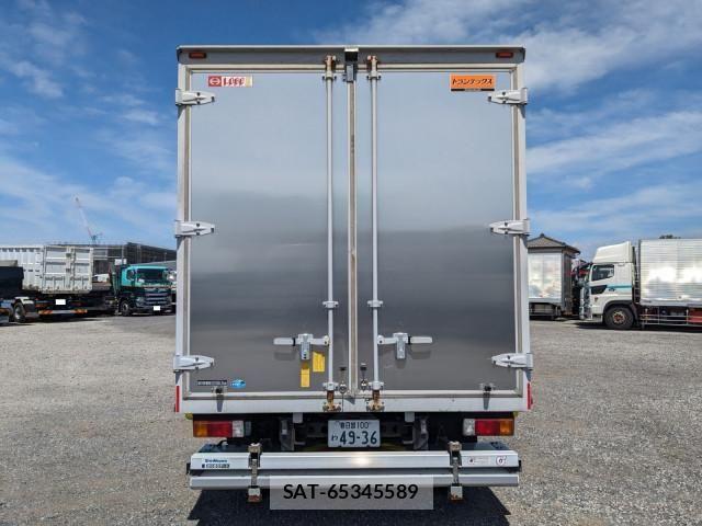 Hino DUTRO 2022-08 7961276-4