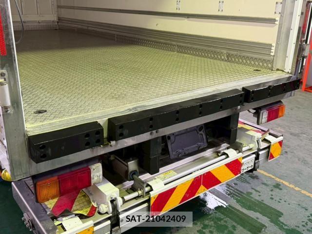 Hino DUTRO 2021-05 7961265-14