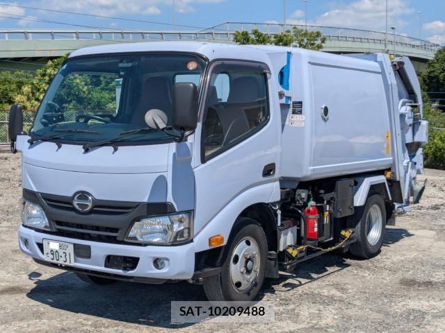 Hino DUTRO 2019-05 7961300-0