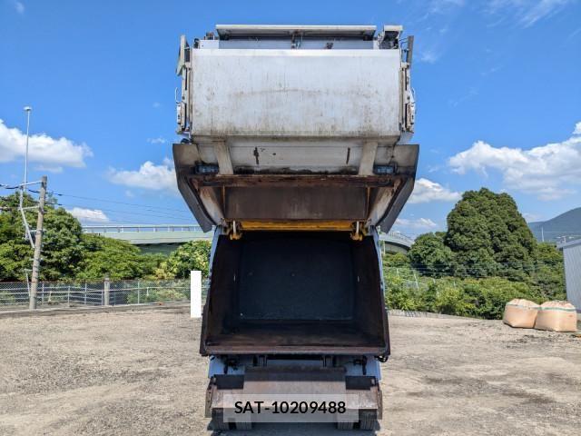 Hino DUTRO 2019-05 7961300-11