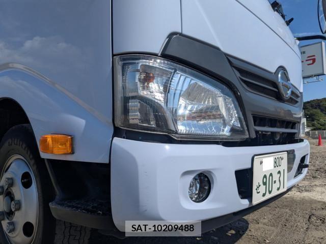 Hino DUTRO 2019-05 7961300-25