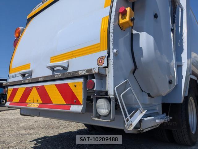 Hino DUTRO 2019-05 7961300-6