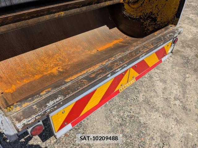 Hino DUTRO 2019-05 7961300-8