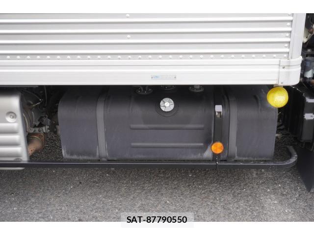 Hino DUTRO 2021-05 7961301-25