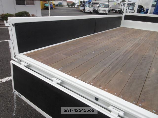 Hino DUTRO 2018-01 7961284-11