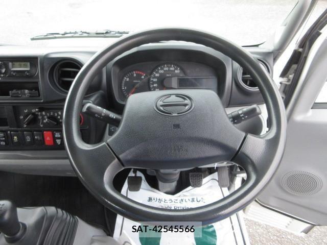 Hino DUTRO 2018-01 7961284-17