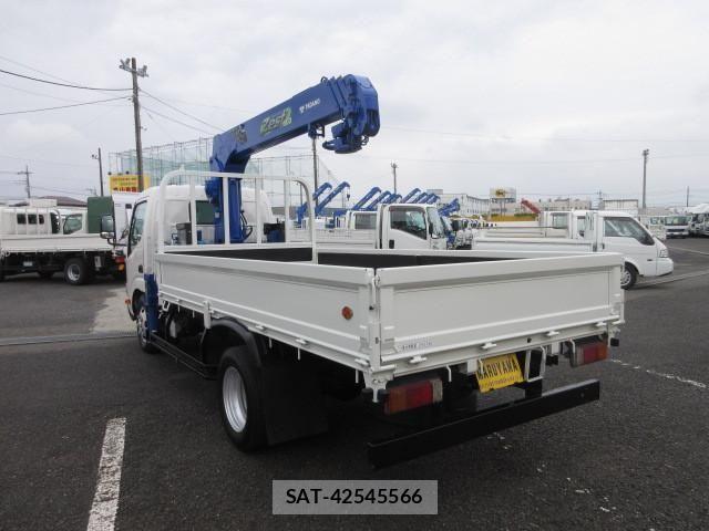 Hino DUTRO 2018-01 7961284-1