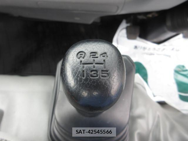 Hino DUTRO 2018-01 7961284-21