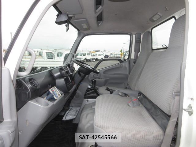 Hino DUTRO 2018-01 7961284-26