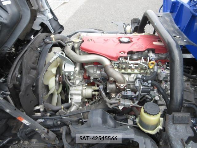 Hino DUTRO 2018-01 7961284-27