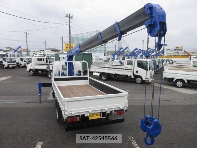 Hino DUTRO 2018-01 7961284-6