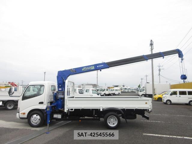 Hino DUTRO 2018-01 7961284-7