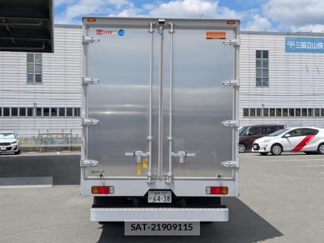 Hino DUTRO 2022-07 7961281-6