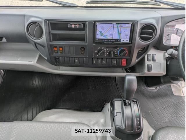 Hino DUTRO 2019-10 7961280-12