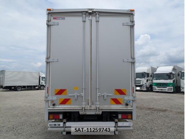 Hino DUTRO 2019-10 7961280-8