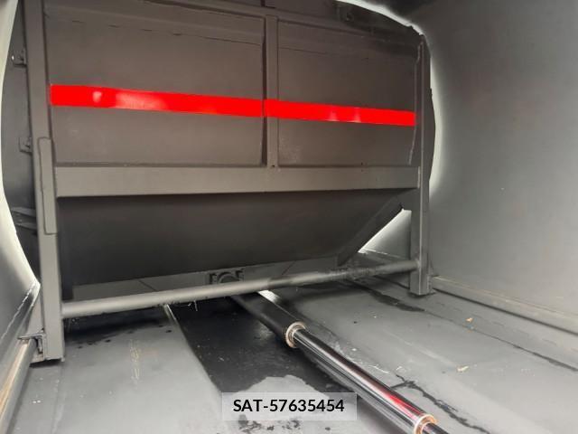 Hino DUTRO 2017-11 7961288-14
