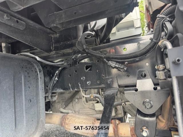 Hino DUTRO 2017-11 7961288-18