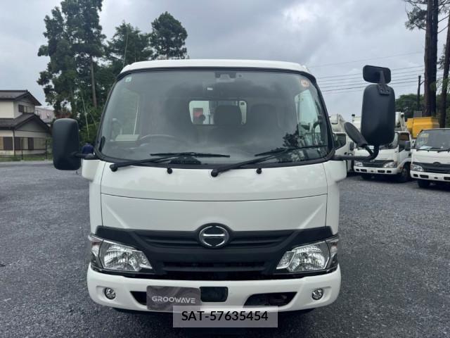 Hino DUTRO 2017-11 7961288-5