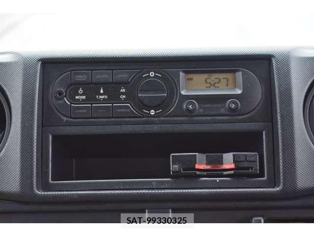 Hino DUTRO 2019-08 7961298-14