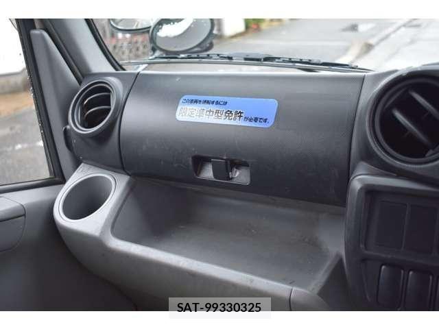 Hino DUTRO 2019-08 7961298-20