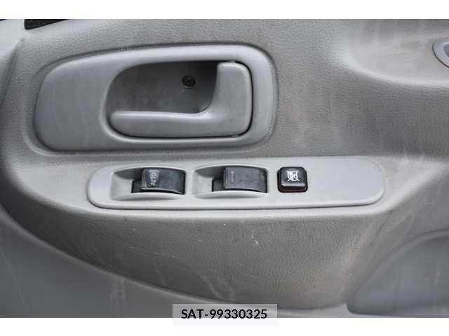 Hino DUTRO 2019-08 7961298-8