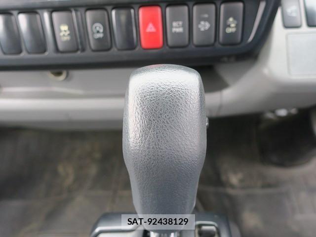Hino DUTRO 2018-12 7979090-16