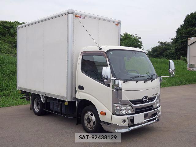 Hino DUTRO 2018-12 7979090-1