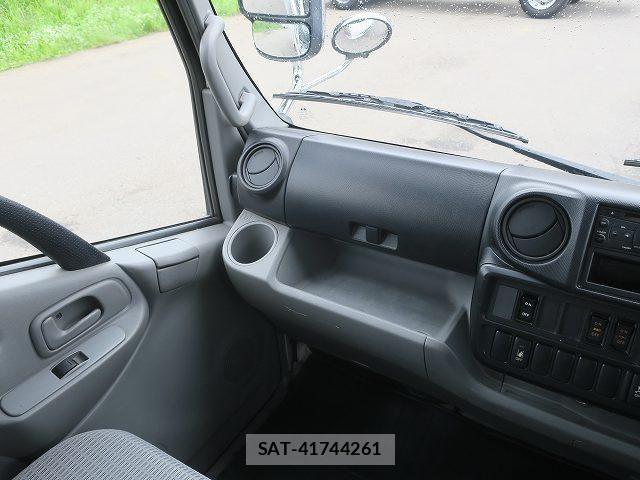 Hino DUTRO 2018-12 7979092-15