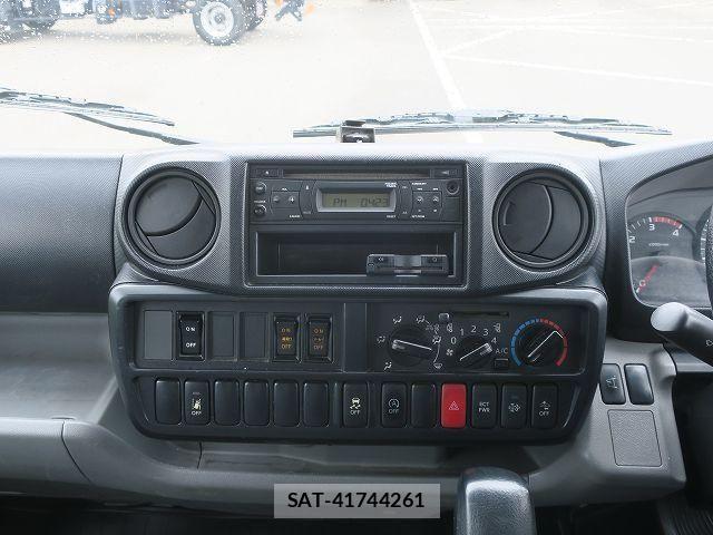 Hino DUTRO 2018-12 7979092-16