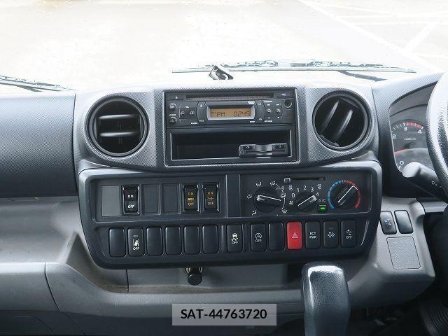 Hino DUTRO 2018-12 7979091-17