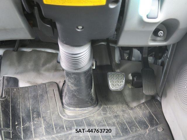 Hino DUTRO 2018-12 7979091-22