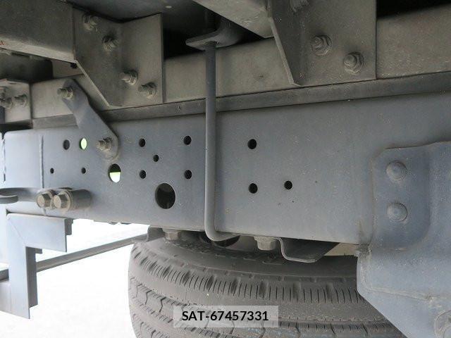 Hino DUTRO 2018-12 7979093-12